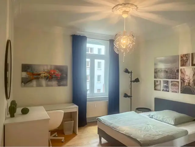 Ingolstaedter Strasse Frankfurt am Main 60316 Germany 4