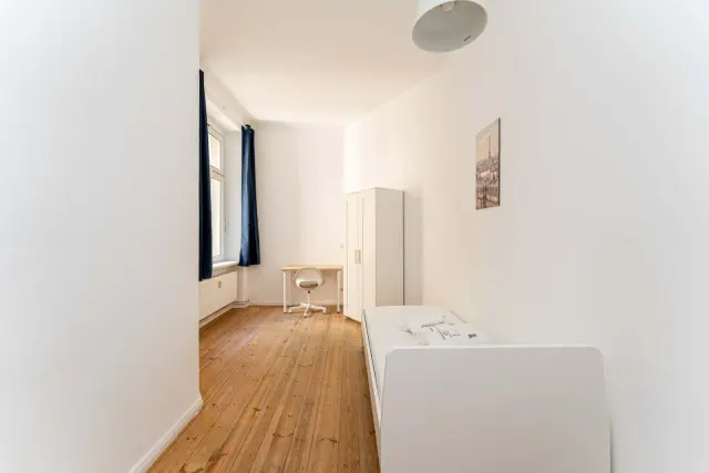 Holteistr. 13, 10245 Berlin 1