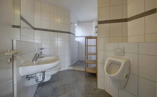 Koenig-Karl-Strasse 84DE-09-014M 4