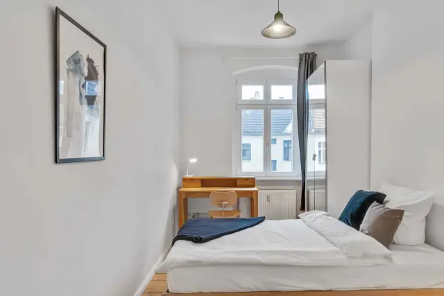 Richard-Sorge-Strasse 25DE-01-061-004H 0