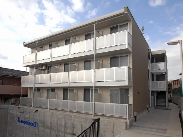 レオパレス岸町 0