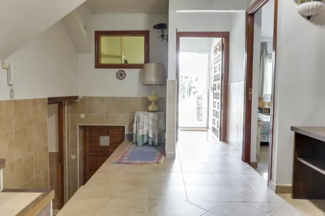 house near Calle Tajo 4