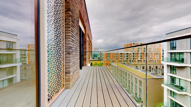 Royal Crest Avenue 14600# 1