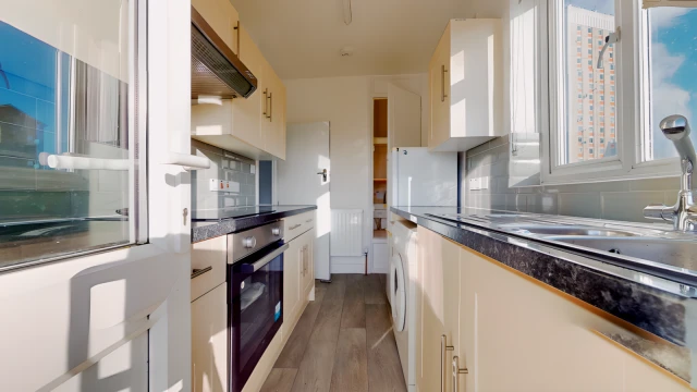 Ellanby Crescent 12247# 1