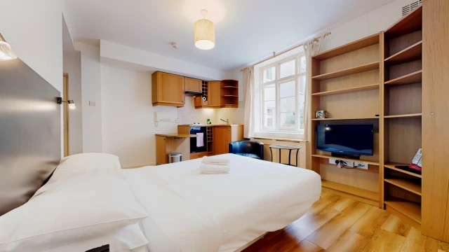 Cartwright Gardens 15792# 3