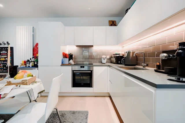 Cable Street, Nautical Drive 16213# 4