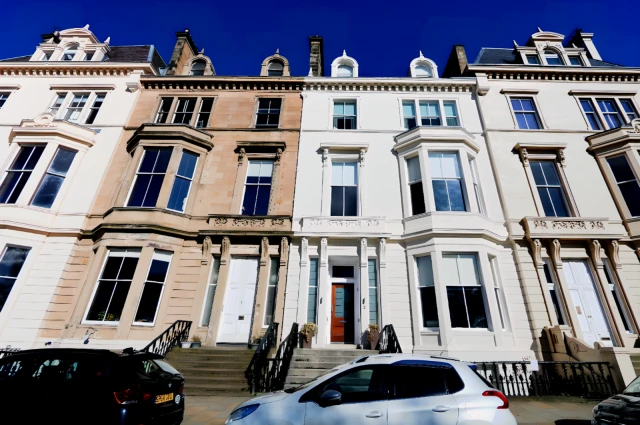 Park Terrace, G3 6BY 1