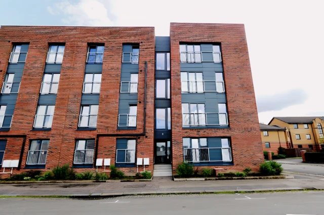 Shanks Street, G20 8TN 1