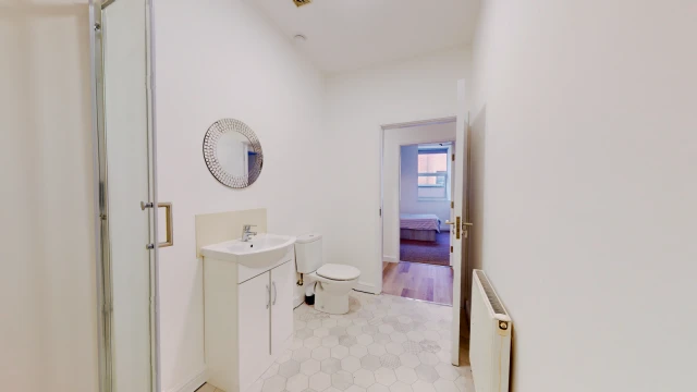 Room 1, 4 The Globe , NE2 1BH 2