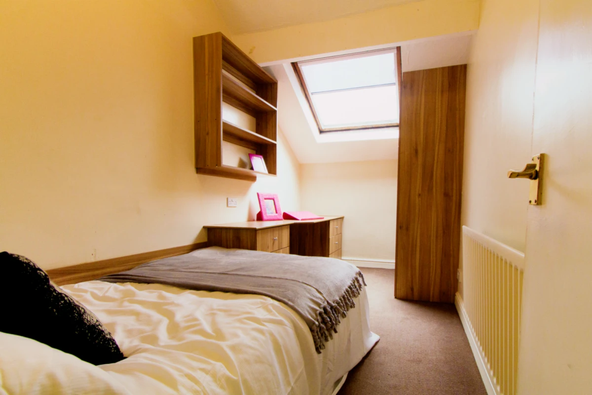 Flat 10, 223 Hyde Park Road - Leeds student accommodation