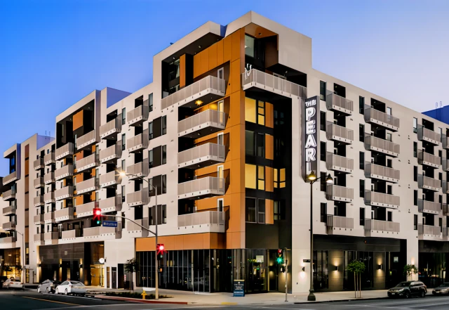 The Pearl on Wilshire Apartments