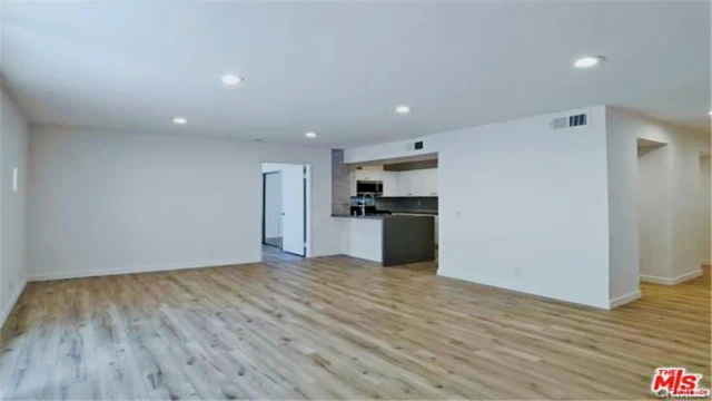 1818 CAMDEN Ave 3
