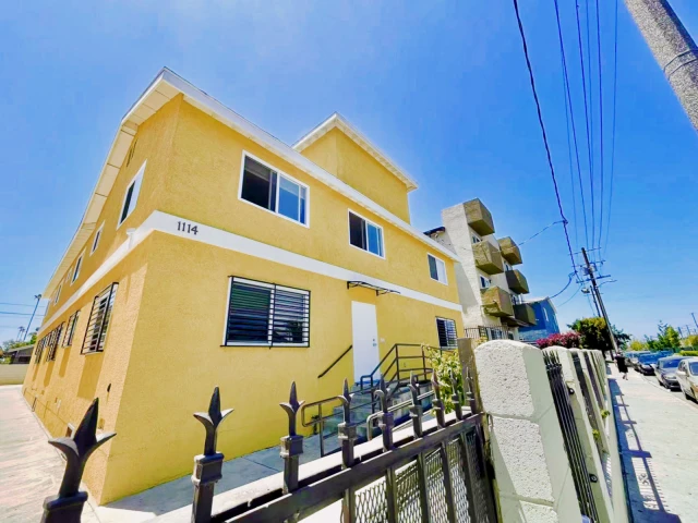 1100 Exposition Blvd 4