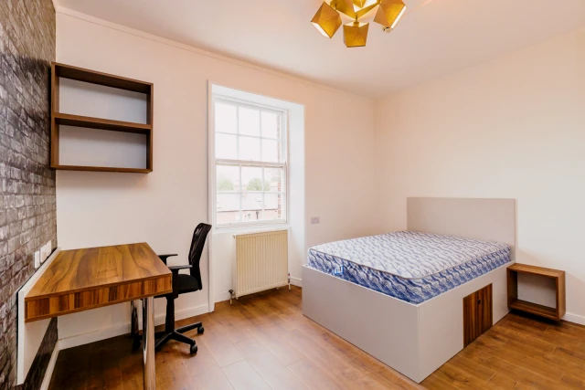 18 LEAZES TERRACE