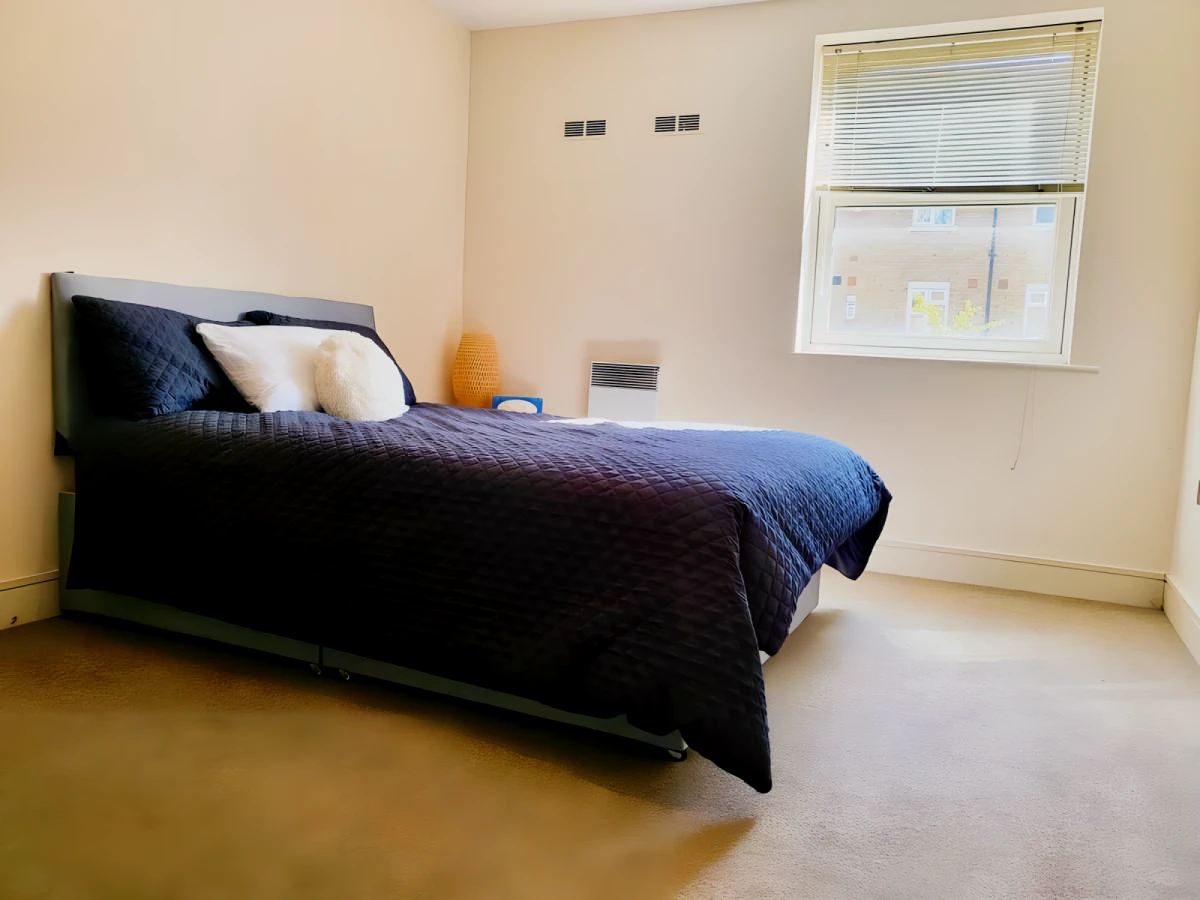 UM-74 Ashburnham Place - London student accommodation