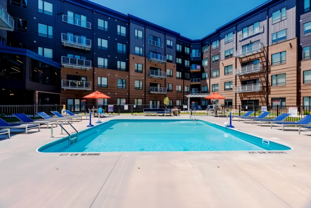 The Flight at Dayton - alojamiento para estudiantes en Dayton - piscina