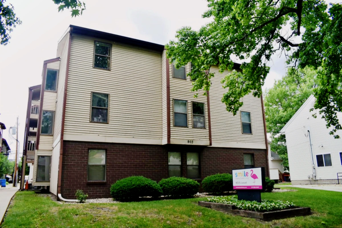 903 S Locust Street, Champaign, IL 61820 0