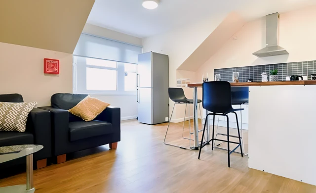 residence near 6, Heald Grove 4