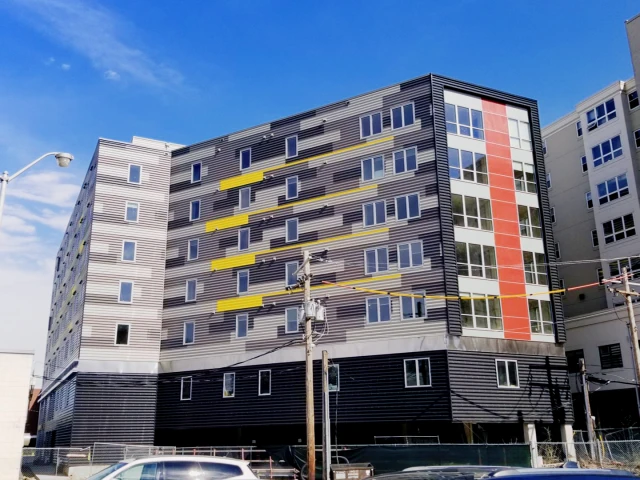 615 S Wright, Champaign, IL 61820 1