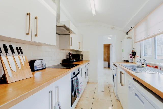 Newland Street West, LN1 1QF 4