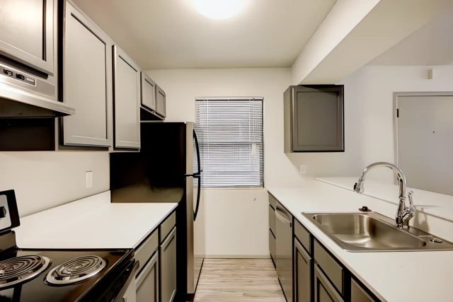 207 E. John, Champaign 4