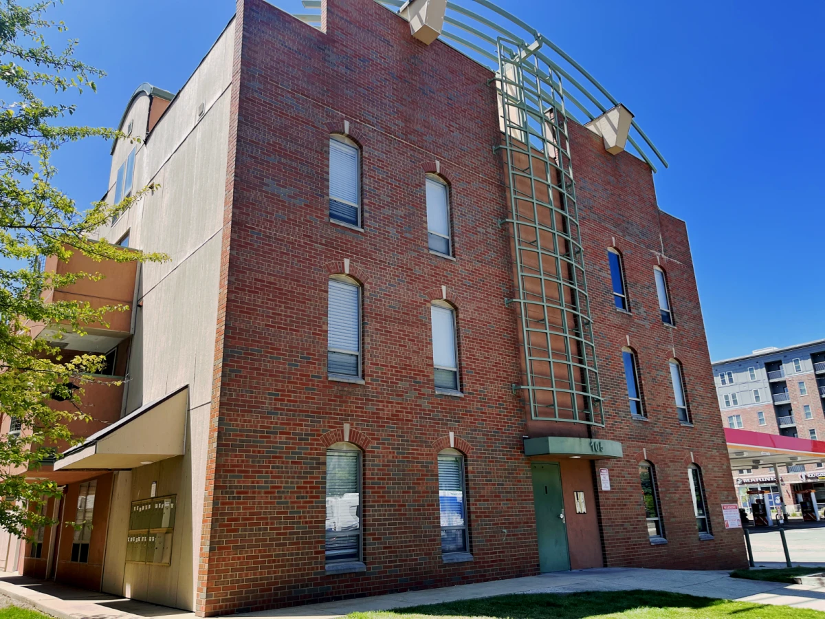 105 S Wright, Champaign, IL 61820 0