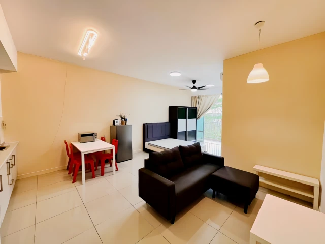 Greenfield Regency Service Apartment Near UTM 2