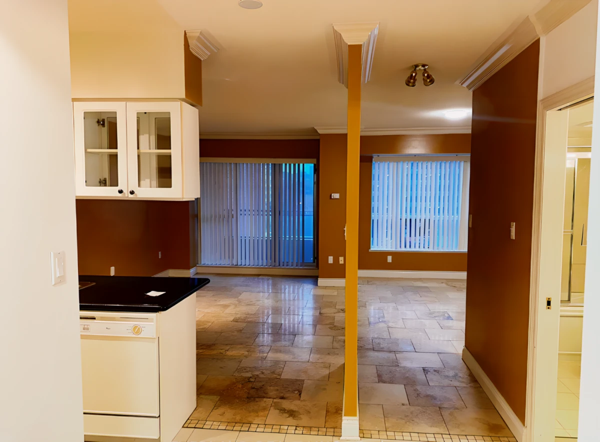 708-887 Bay St 0