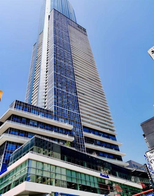 4712-386 Yonge St 1