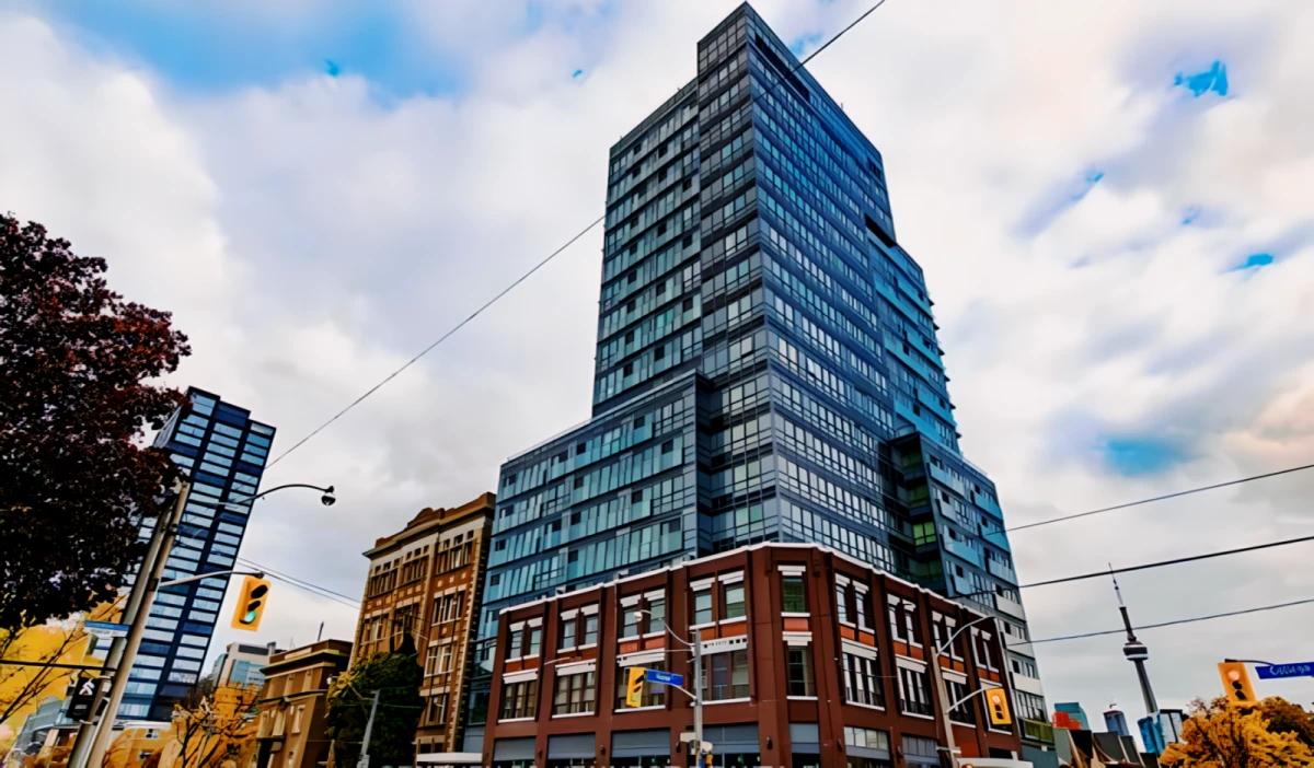 802R - 231 College St 0