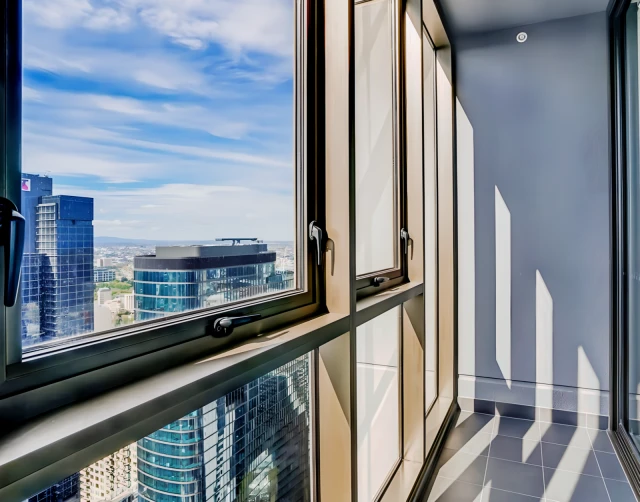 4803/318 Russell Street 2