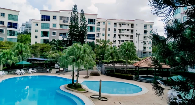 West Bay Condominium - X3 2