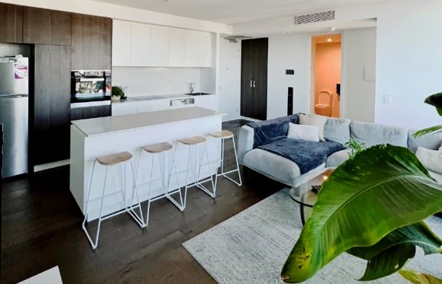 2204/19 Frome Street 4