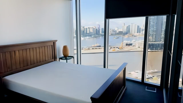 2B/81 South Wharf Drive, Docklands 1