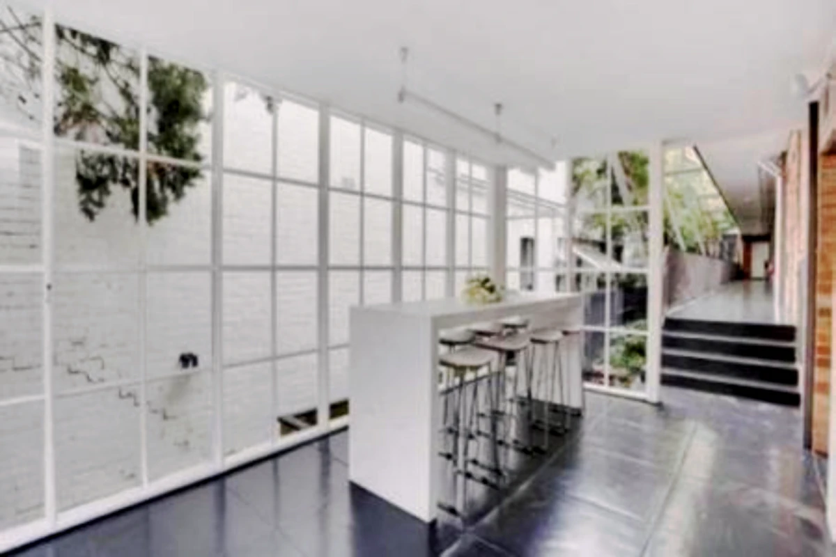 apartment near Darling Street South 0