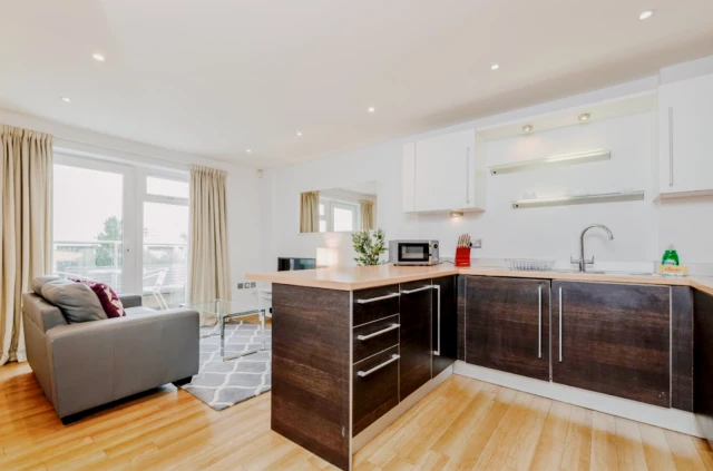 apartment near Walnut Tree Close 2