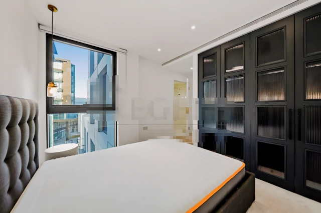 Cashmere Wharf, Gauging Square, E1W 2