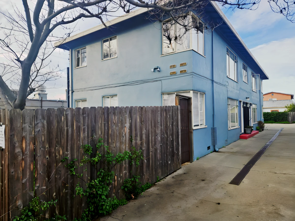 688 Alcatraz Ave 0