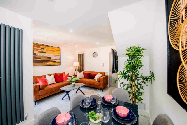 47 Woodcroft Road, L15 4