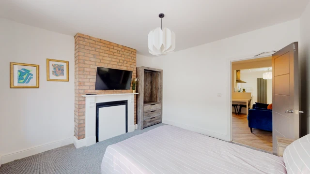 Arthur Street , LE11 3AY 3