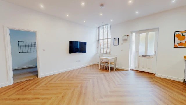 Castle Boulevard , NG7 1HA 2