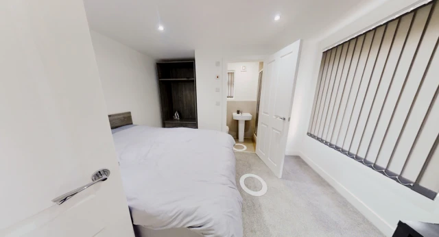 Flat 2, 2 Leopold Road, LE2 1YB 3