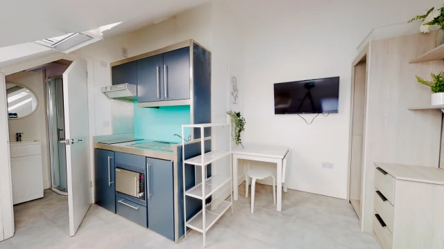 Flat 4, Ashby Road , LE11 3AE 1