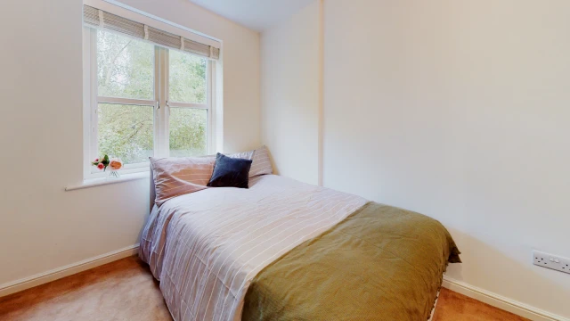 Flat 11, The Grange, LS6 2BY 1