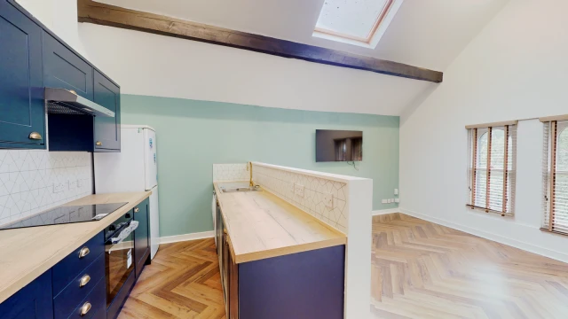 Flat 8, 46, Hyde Terrace , LS2 9LN 3
