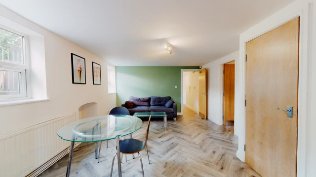 Flat 4, Egerton Road, M14 6YB 2