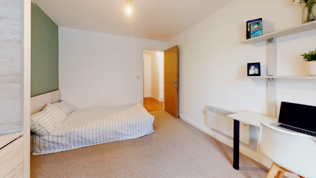 Flat 12,  The Grange, LS6 2BY 3
