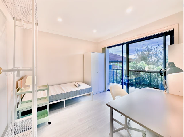 36 Daunt Ave(027) 4