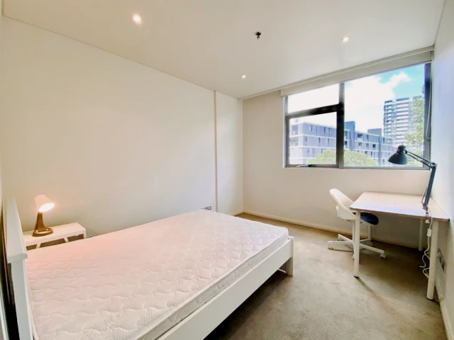 2 Lachlan St 3