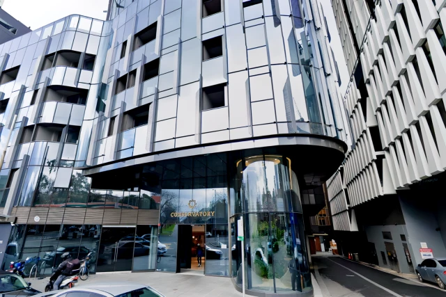 704/23 MacKenzie St 1